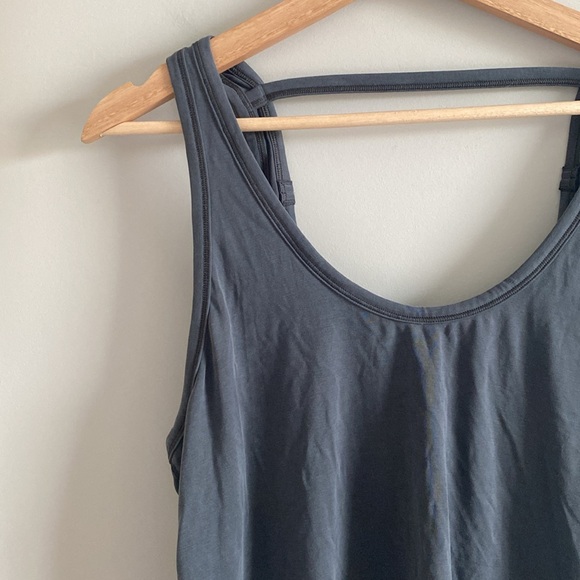 Lululemon ease of it all open back tank top Sz 8 graphite grey - Picture 3 of 6